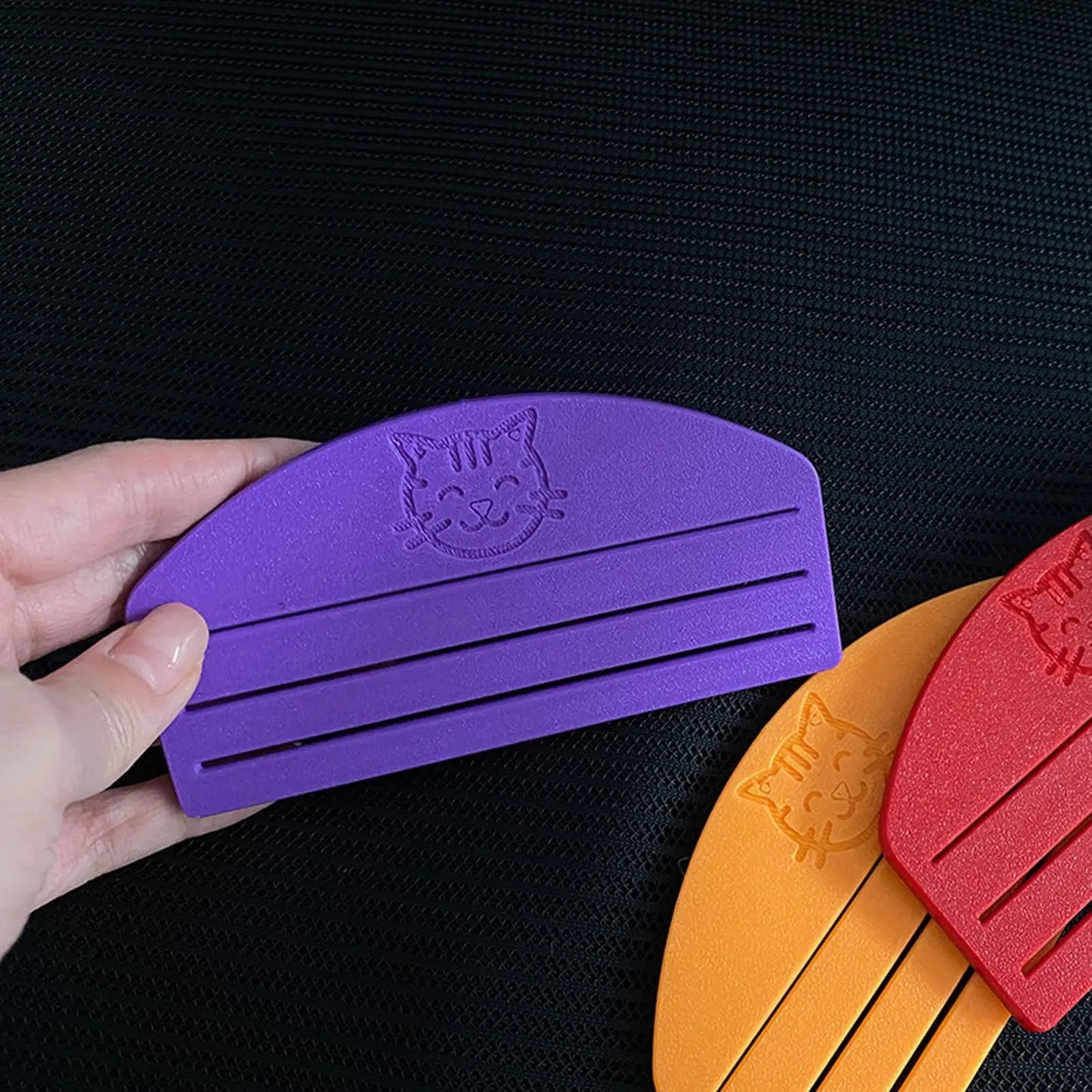 Cat Food Pouch Squeezer 3D Printed Wet Treat Dispenser Liquid Snack Scraper for Sauce Paste Packets Kitchen Home Pet Feeding